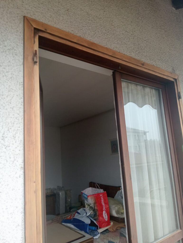 telai finestre verniciati in loco Vedano Olona